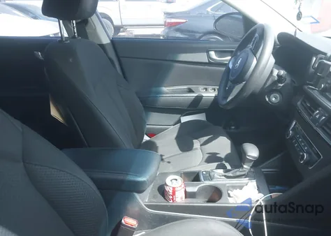 2016 Kia Optima Lx z USA, uszkodzony, nr VIN 5XXGT4L38GG082412